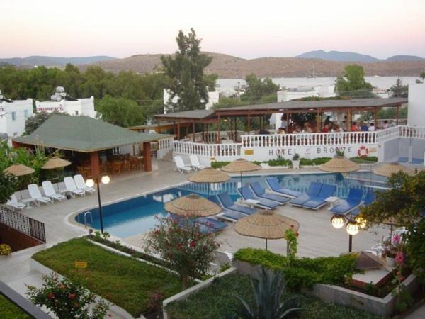 Bronze Hotel Gümbet Esterno foto
