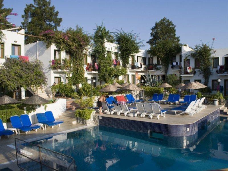 Bronze Hotel Gümbet Esterno foto