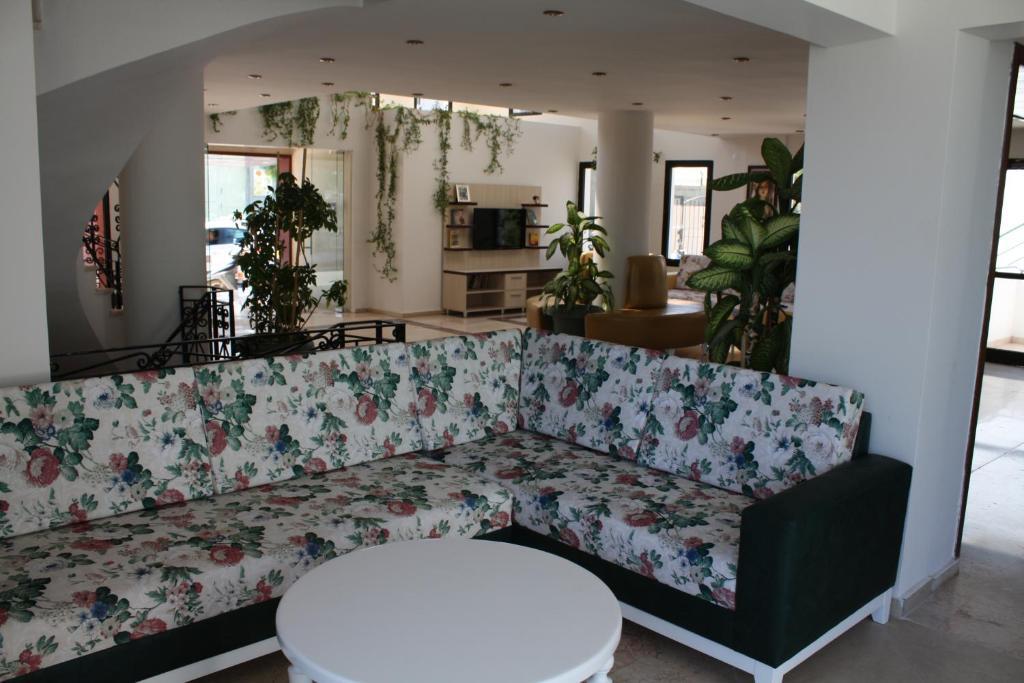Bronze Hotel Gümbet Esterno foto