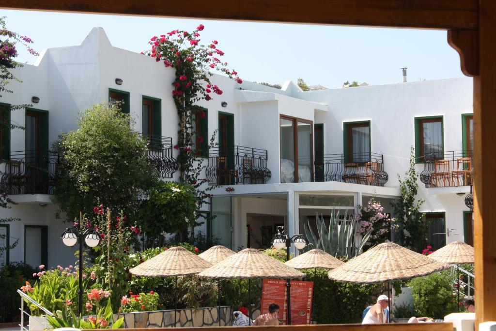 Bronze Hotel Gümbet Esterno foto