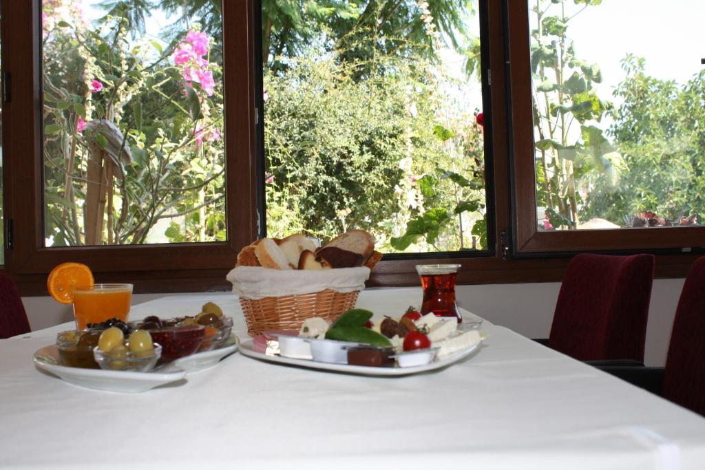 Bronze Hotel Gümbet Esterno foto